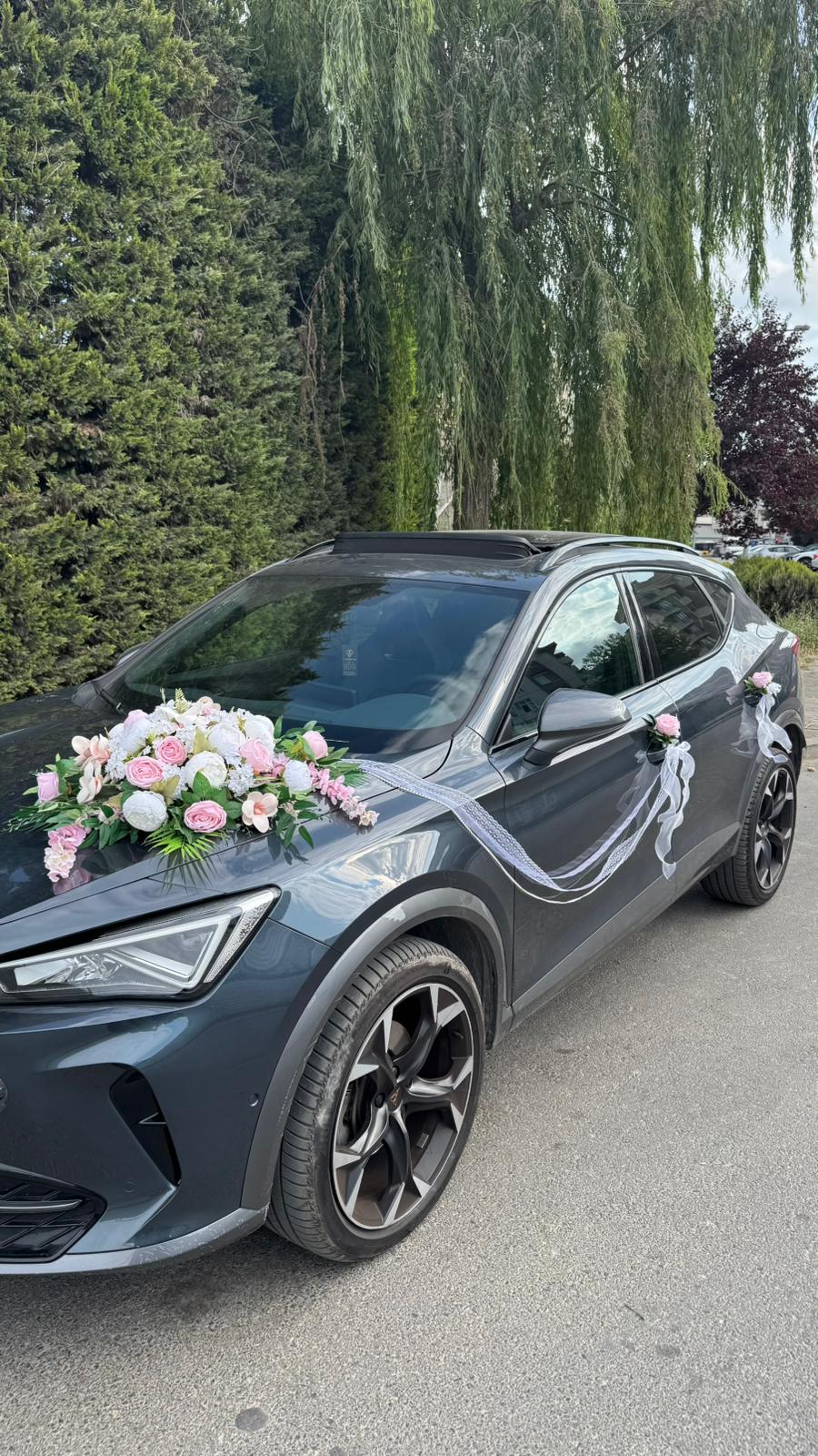 Manolya Gelin Araba Süsü